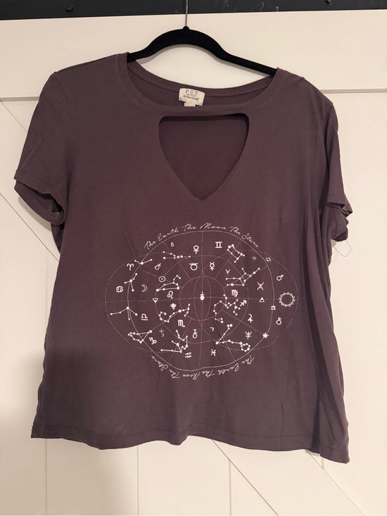 Project Social T Tops - Project Social T Mauve Cutout Zodiac Graphic Tee